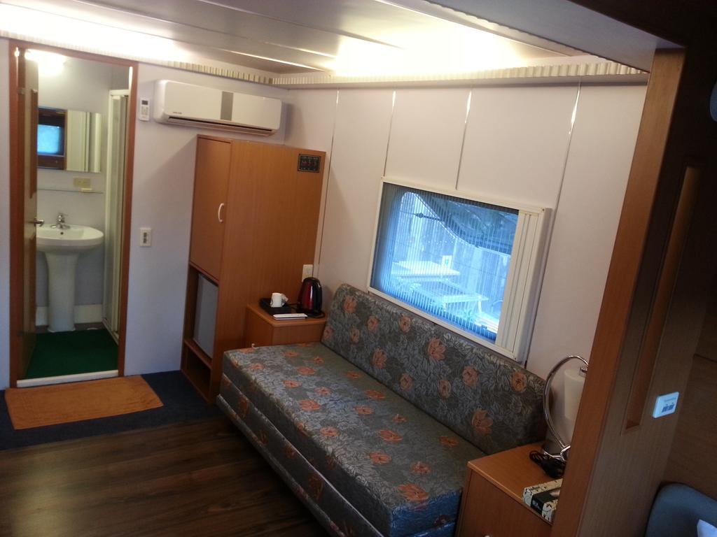 Kenting Houbihu Camping Car B&B Longshui Exterior foto